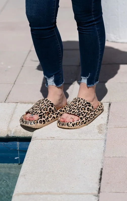 Brown Leopard Insanely Comfy Slides