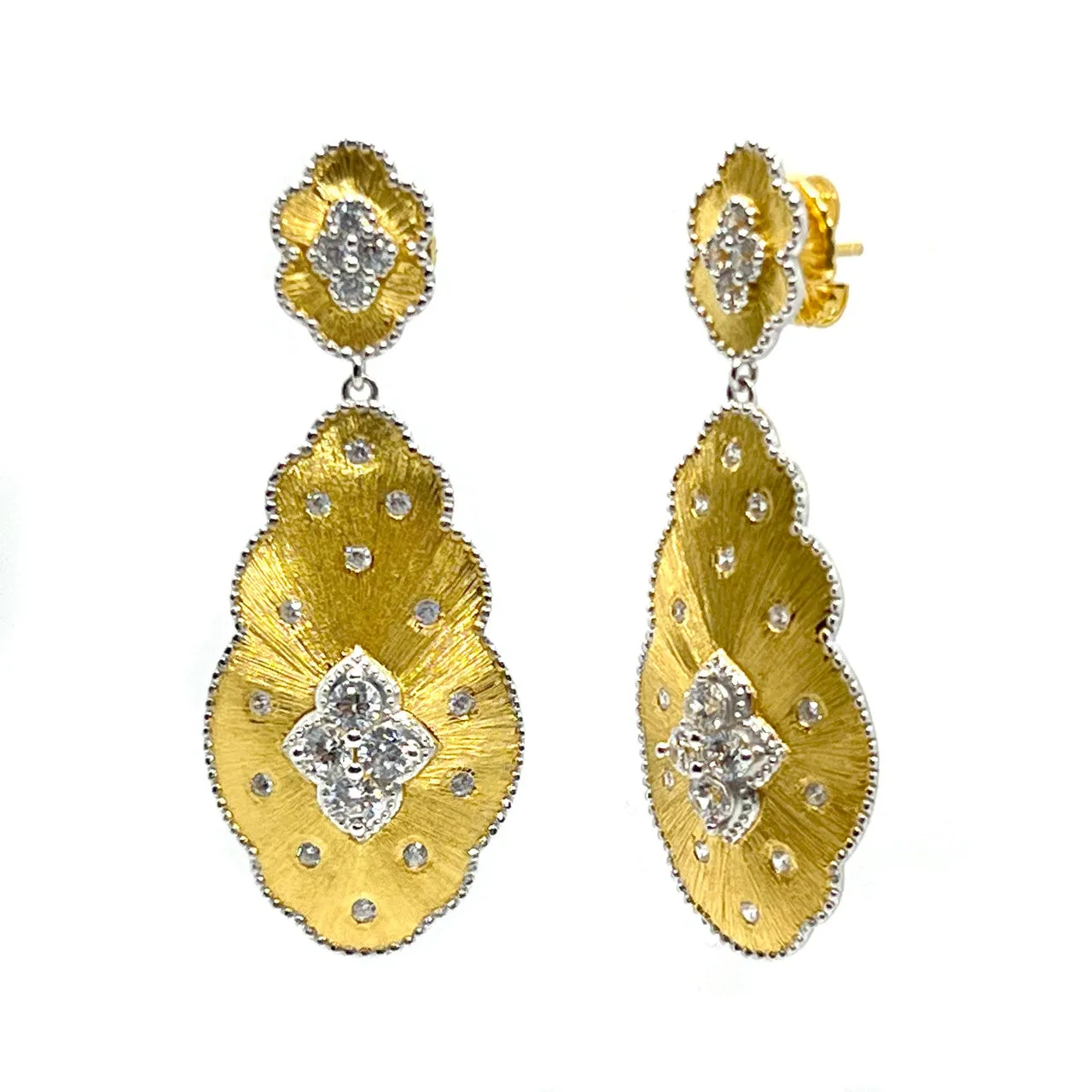 Flower-pattern Tear Drop Vermeil Earrings - Gold