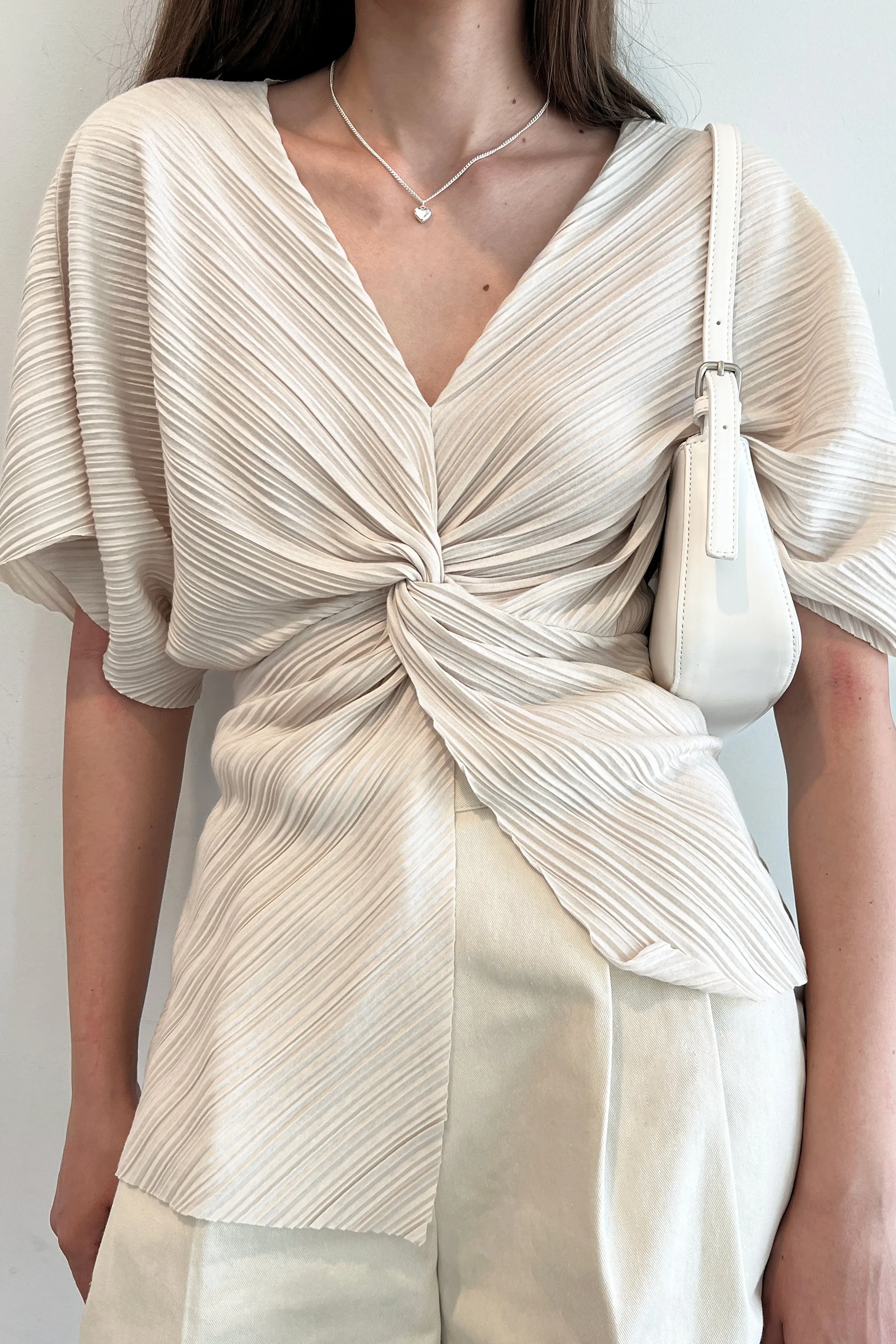 PLEATED FRONT TWIST TOP